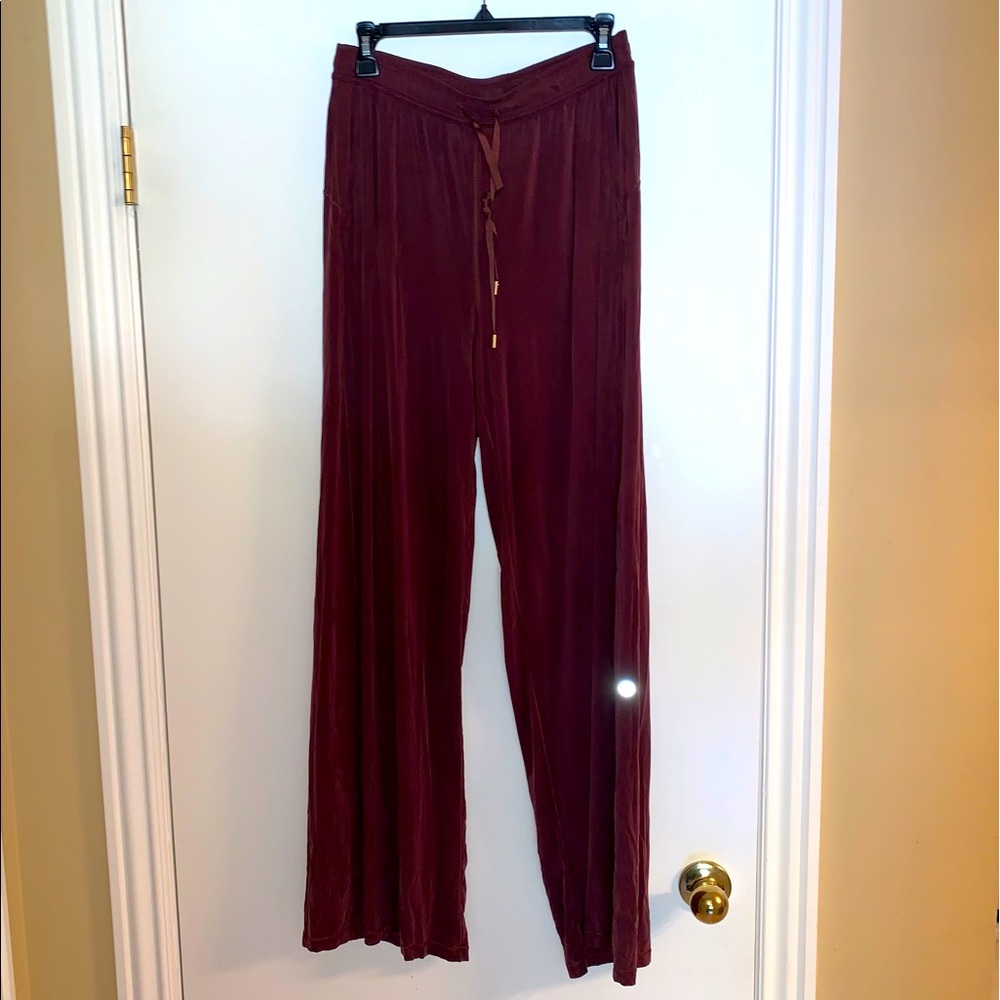Lululemon size 10 maroon wide leg sweatpants